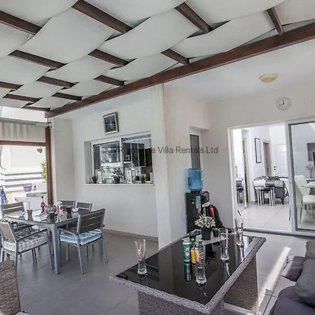 Beautiful Minutes From The Beach, 1405 Vilă Protaras