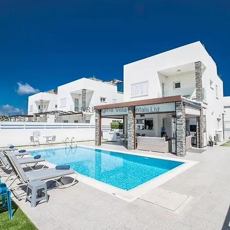 Beautiful Minutes From The Beach, 1405 Vilă