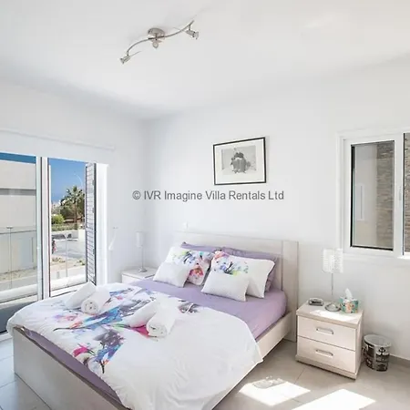 Beautiful Minutes From The Beach, 1405 * Protaras